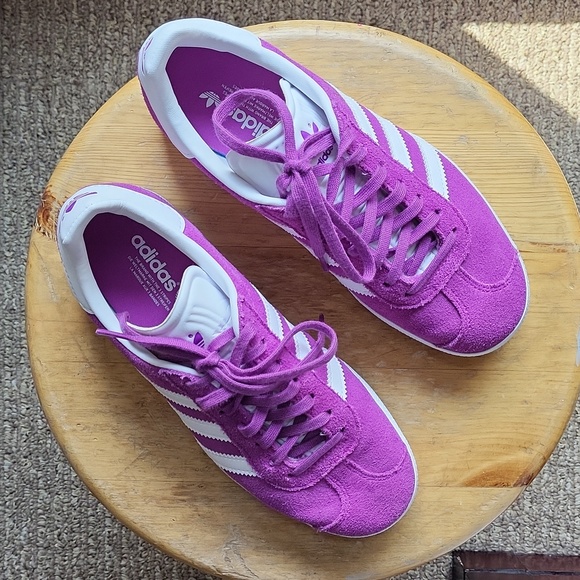 Adidas Gazelles Shock Purple size 5 women's - Picture 2 of 8